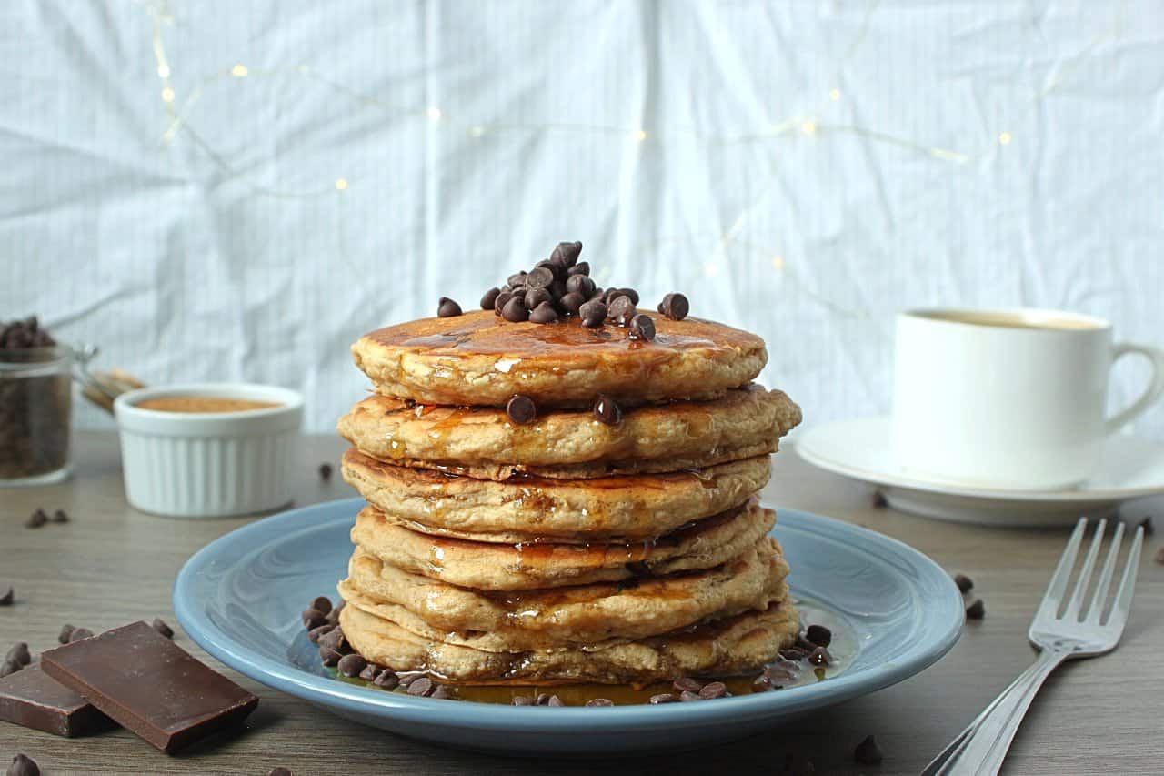 vegan-chocolate-chip-pancakes