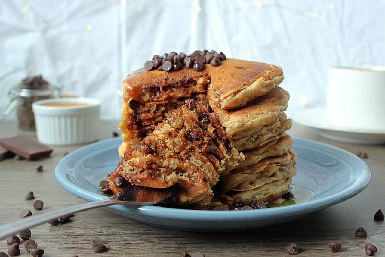 vegan-chocolate-chip-pancakes