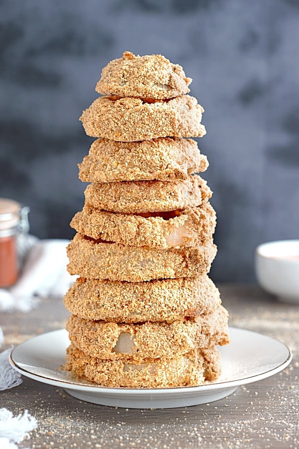 vegan-onion-rings-stack