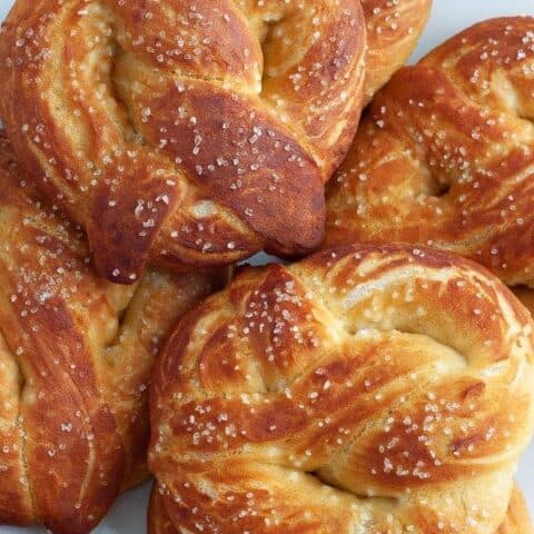 Easy Vegan Soft Pretzels