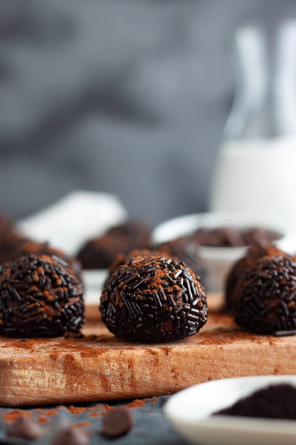 Simple Vegan Truffles