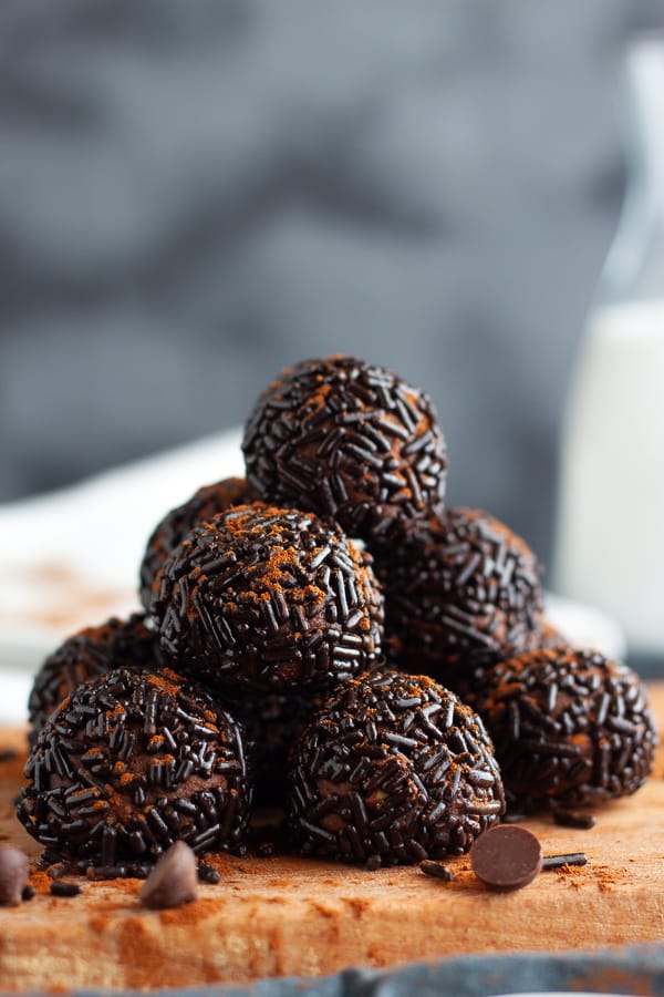 Easy Vegan Truffles