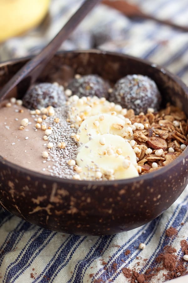 Vegan Chocolate Smoothie Bowl Recipe