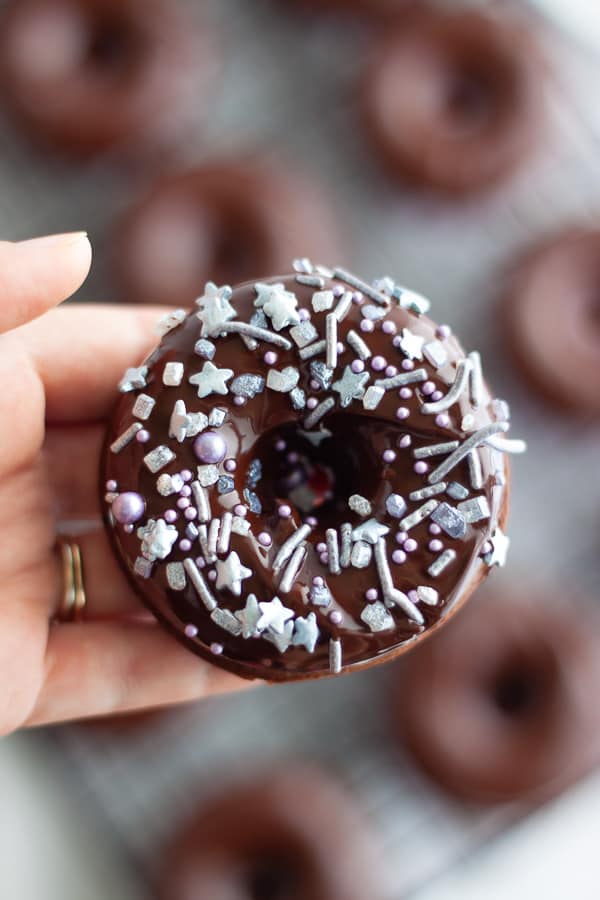 Easy Vegan Chocolate Donuts