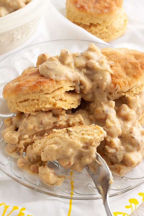 Buttery Vegan Biscuits and Gravy