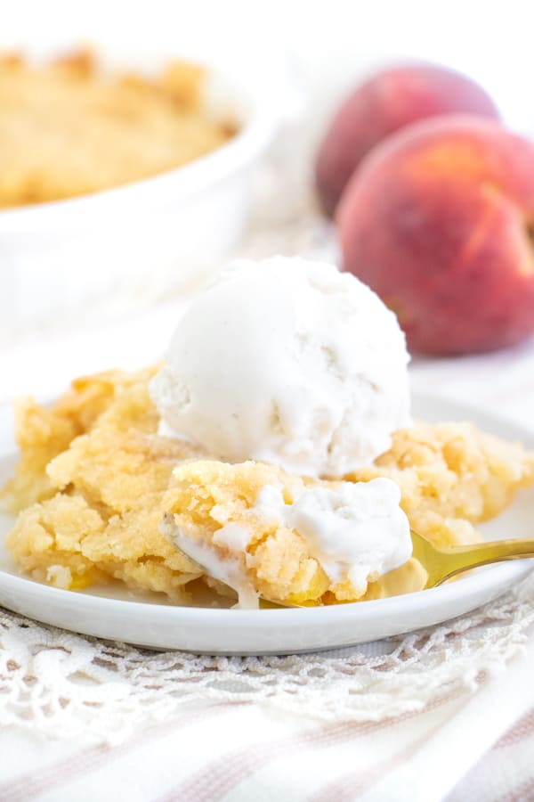 Easy Vegan Peach Cobbler Recipe