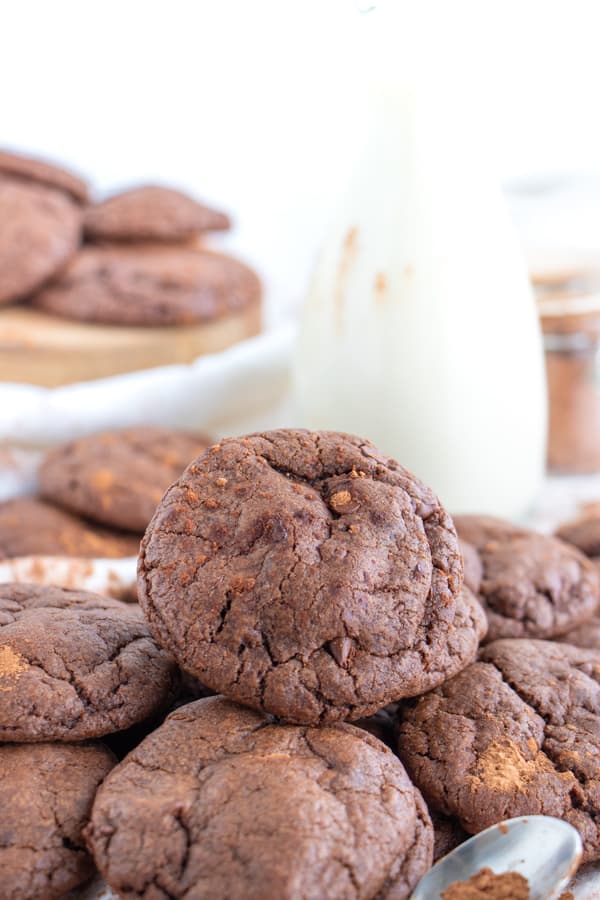 Vegan Chocolate Crinkle Cookies