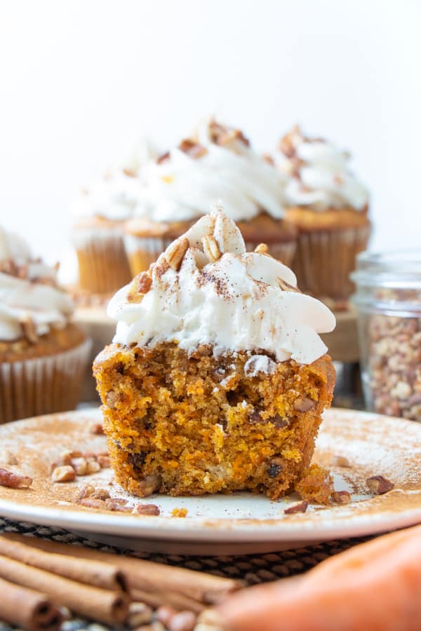 Easy Carrot Cake Cupcakes