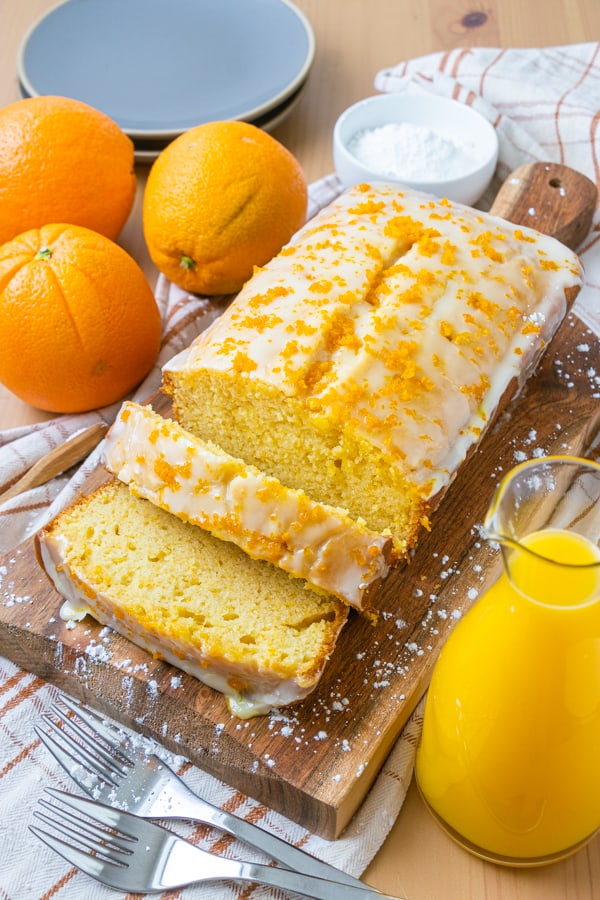 Cake with oranges and juice.