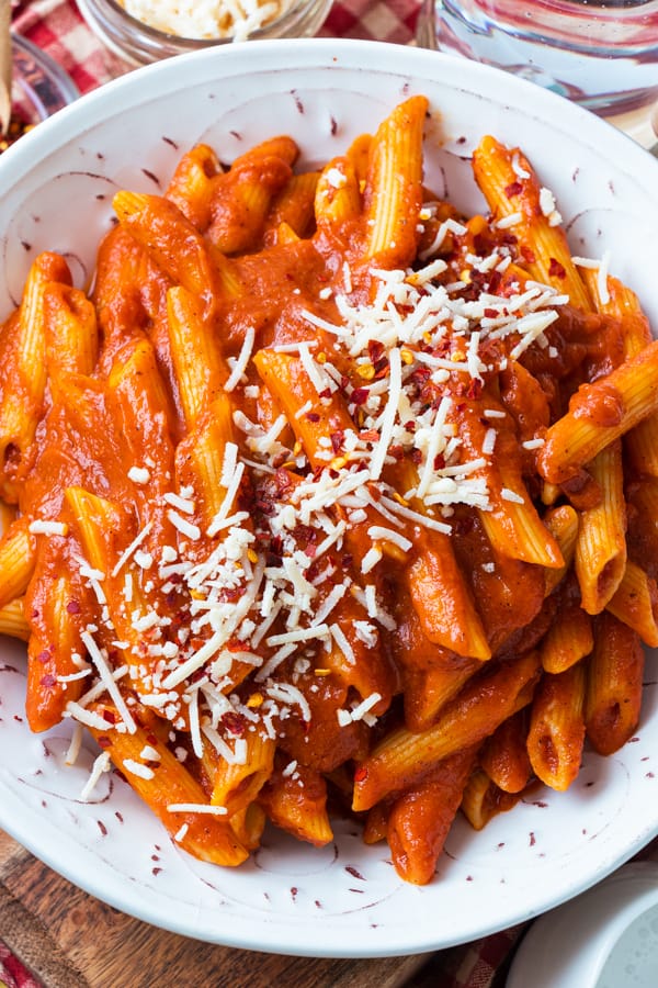 Cheesy vodka sauce in penne pasta.