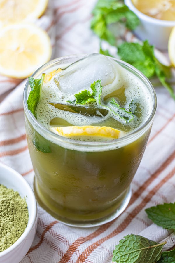 Matcha Tea Lemonade (Starbucks Copycat)